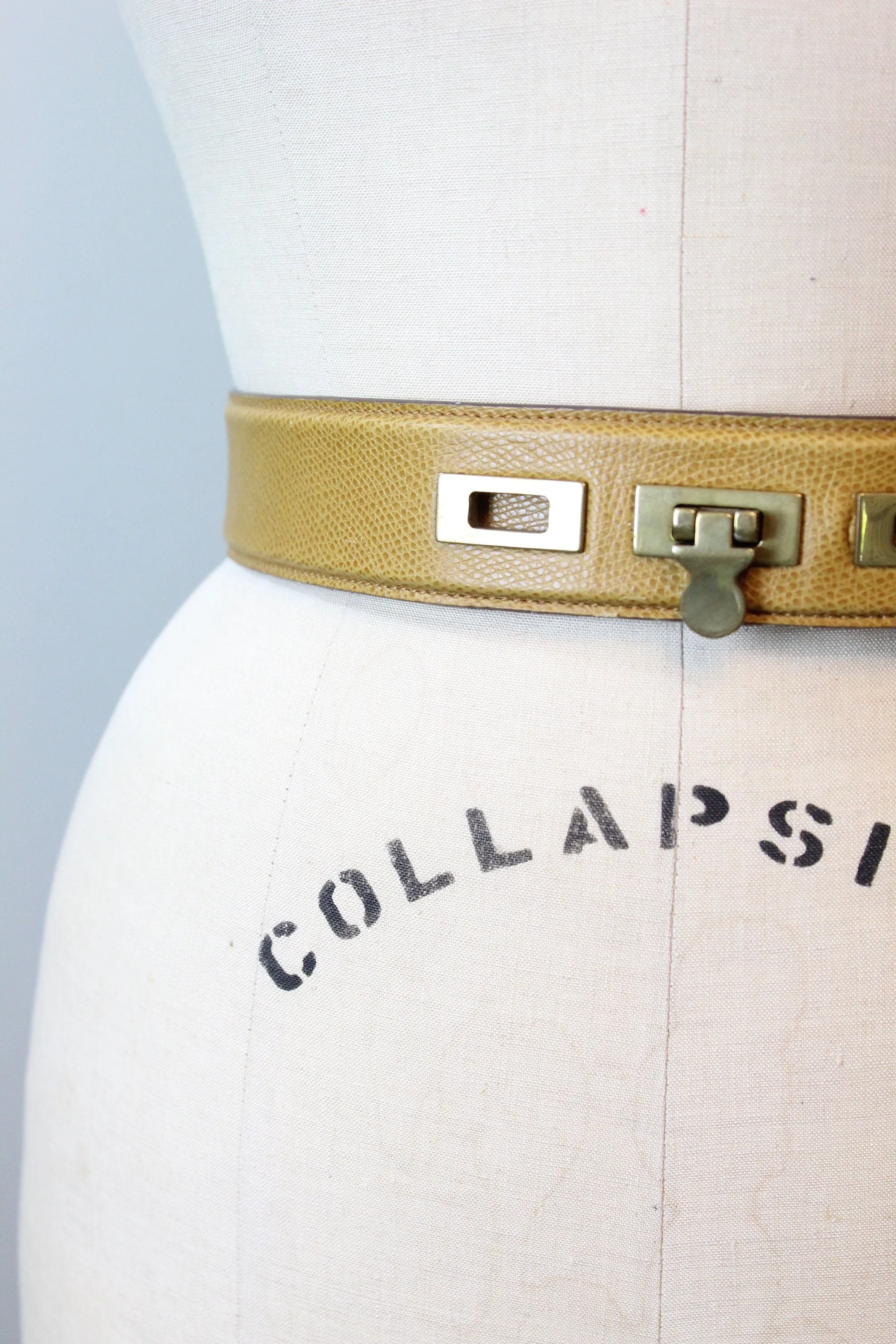 1980s TURNLOCK Wathne leather BELT medium  | new spring