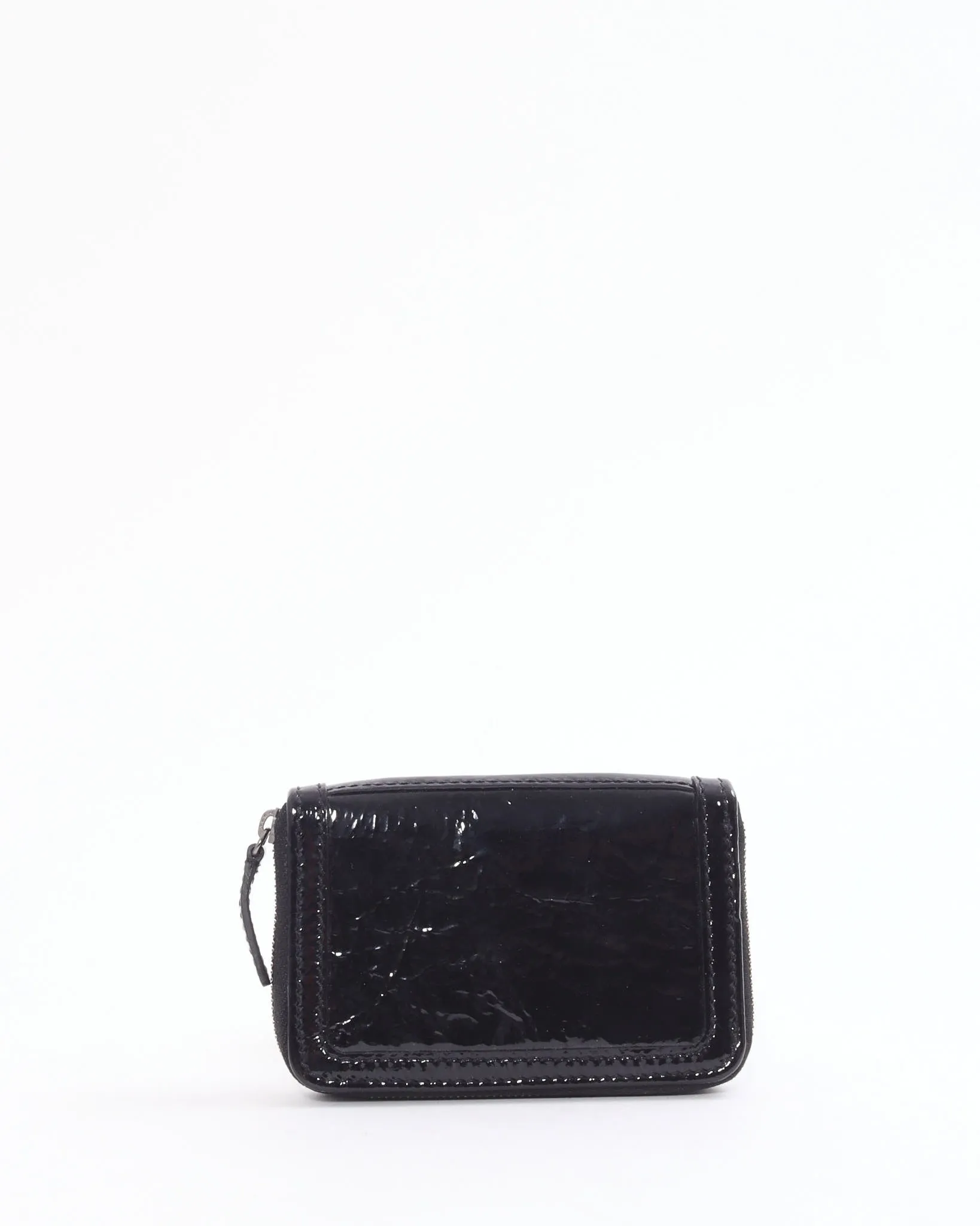 Burberry Vintage Black Patent Leather Knotted Zippy Wallet