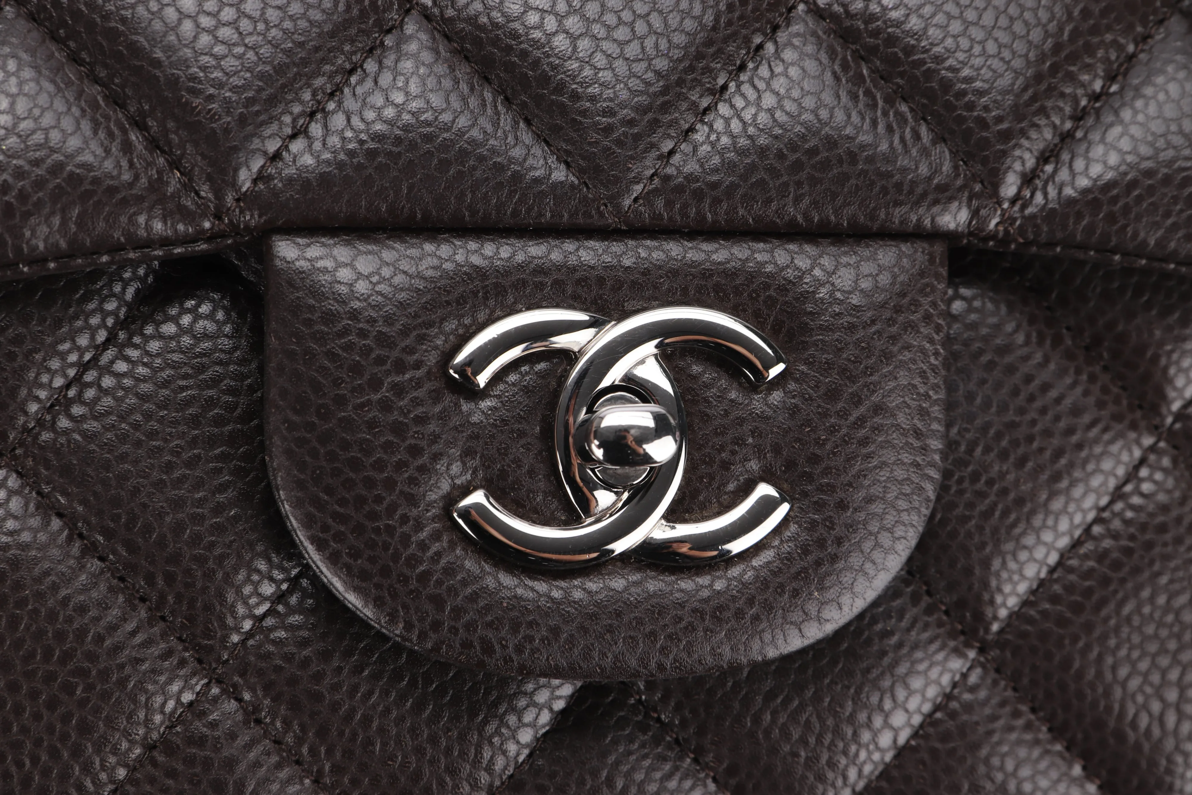 CHANEL CLASSIC FLAP MAXI SINGLE FLAP (1401xxxx) BROWN CAVIAR LEATHER, SILVER HARDWARE, WITH CARD, DUST COVER & BOX