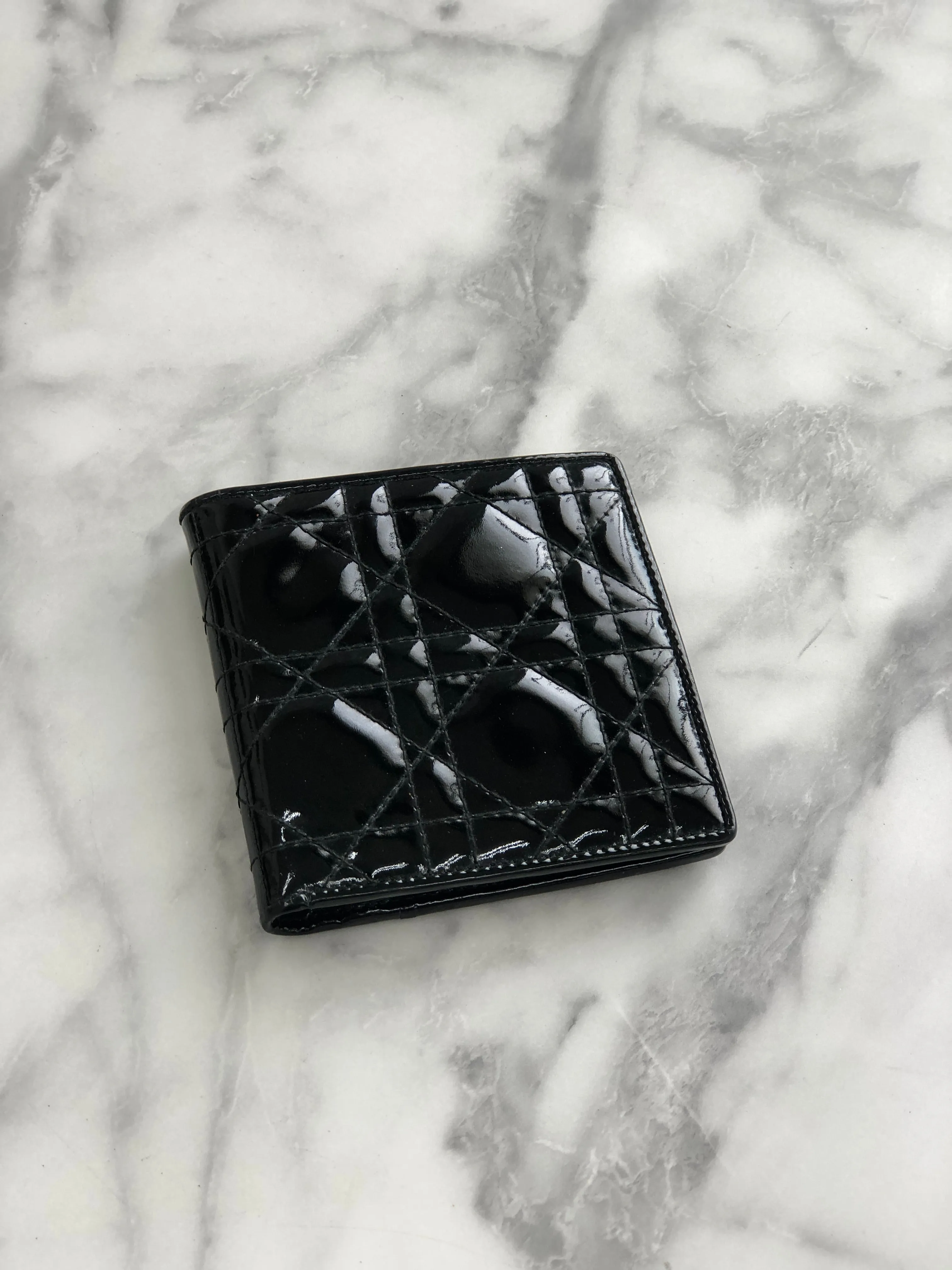 Christian Dior Wallet Patent leather Cannage Black n8nbaj