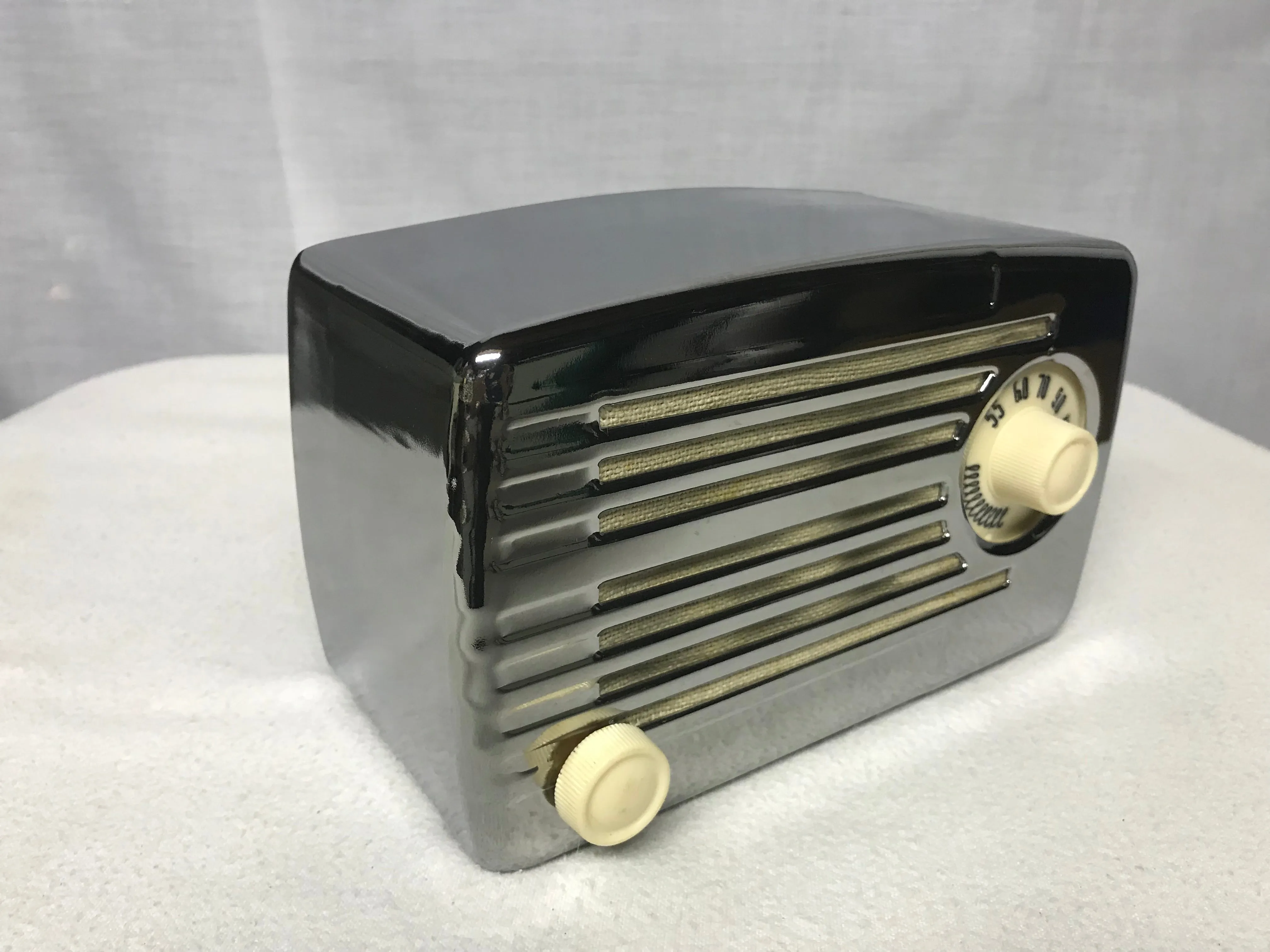 Chrome Silvertone Midget Tube Radio With Bluetooth input.