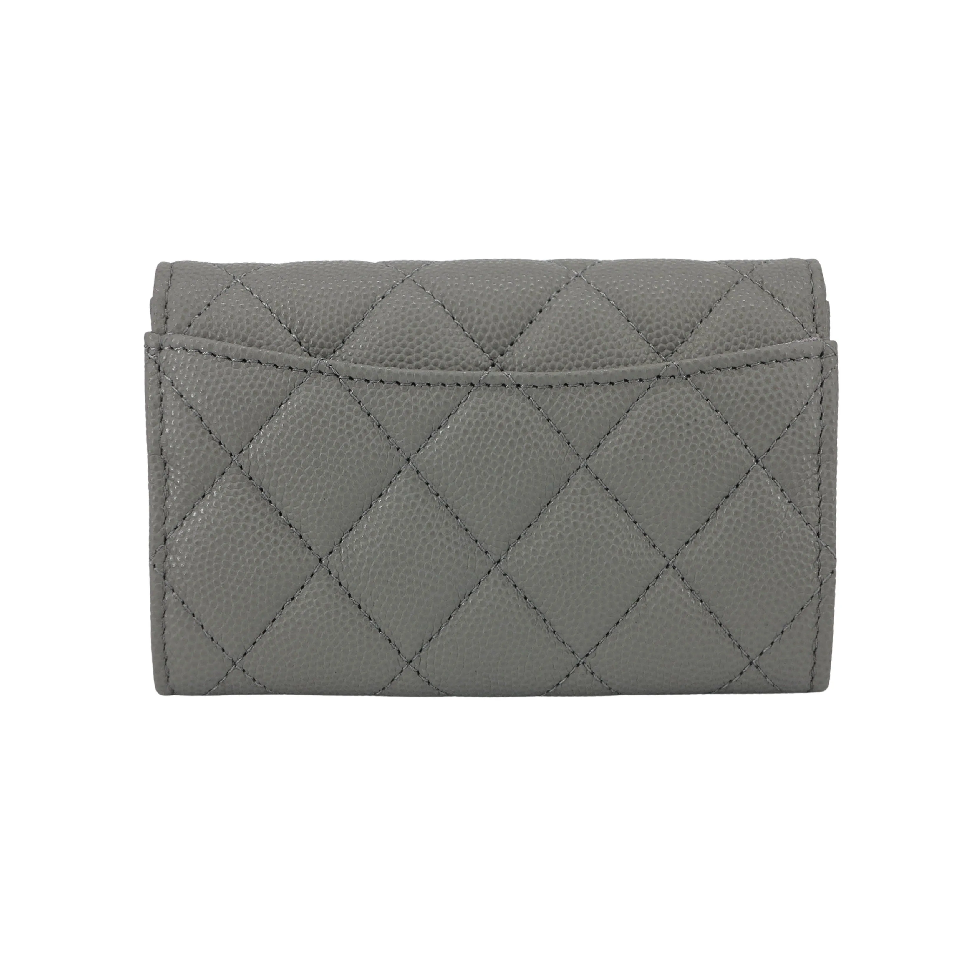 Classic Flap Card Holder in 22B Grey Caviar