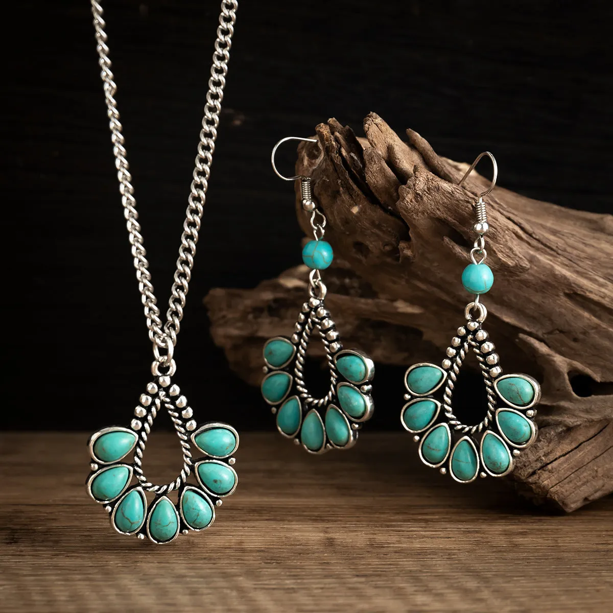 Europe and America Cross Border Beach Water Drop Tassel Niche Necklace Jewelry Sweet Cool Hot Girl Ethnic Bohemian Tophus Necklace