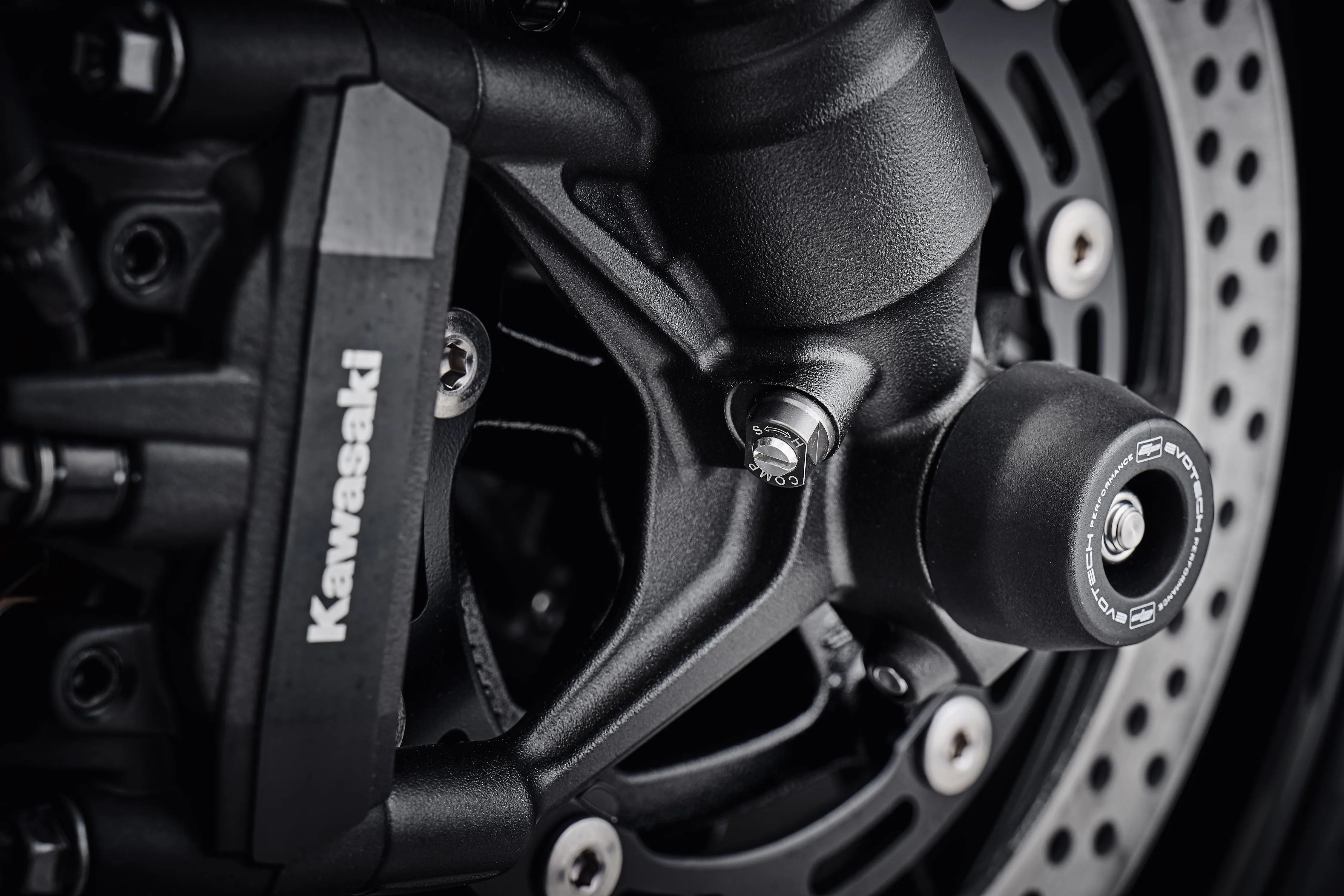 Evotech Front Spindle Bobbins - Kawasaki Z900RS Performance (2018 - 2020)