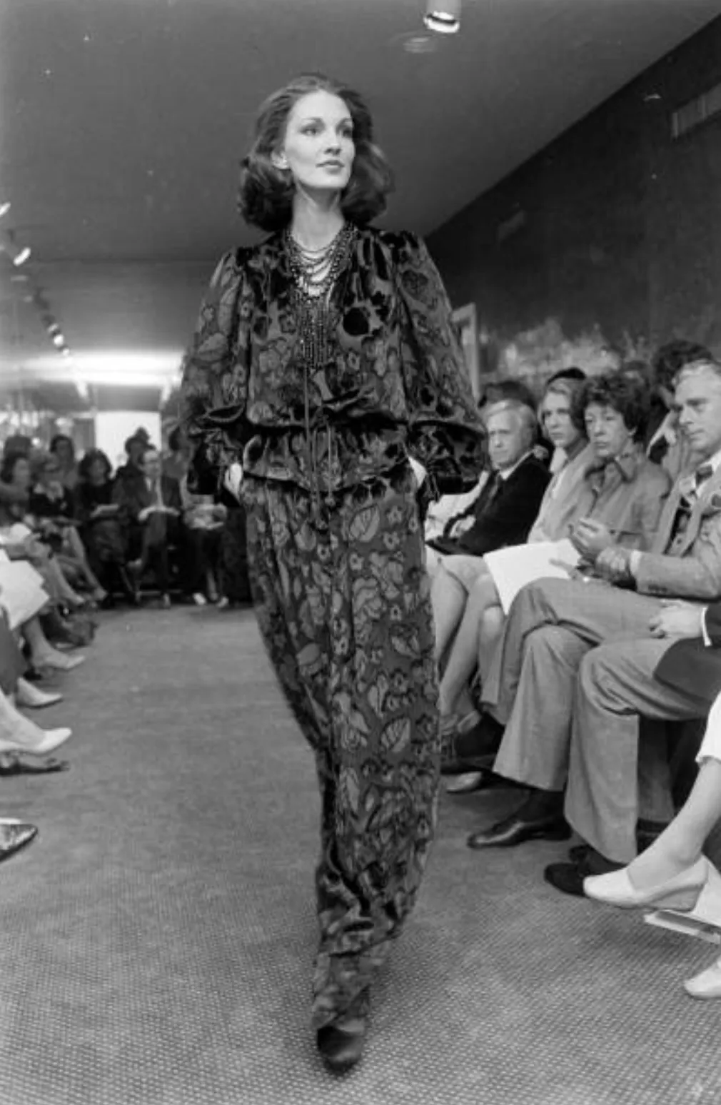 Incredible Fall 1977 Oscar de la Renta Runway Deep Burgundy Metallic Velvet Silk Dress Set