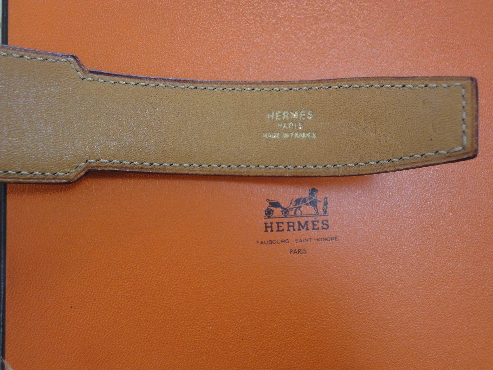 MINT. Vintage HERMES black box calf leather Kelly belt. Stamp S in O, 1989. size 65. 23", 24", 25", and 25.5". 050323re8