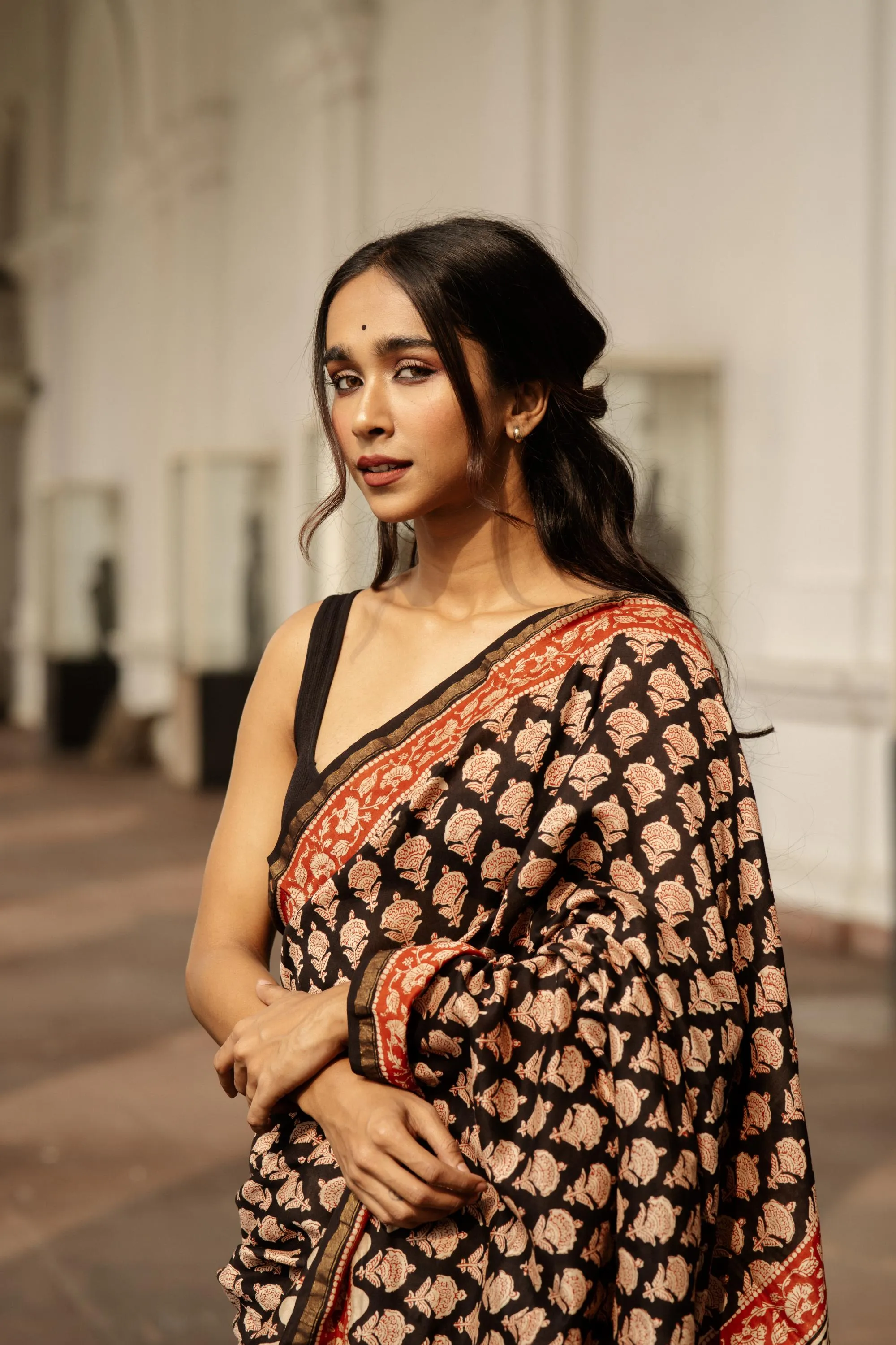 Naltural dyed Bagru saree - Roheda- Mugha boota Syahi Begar