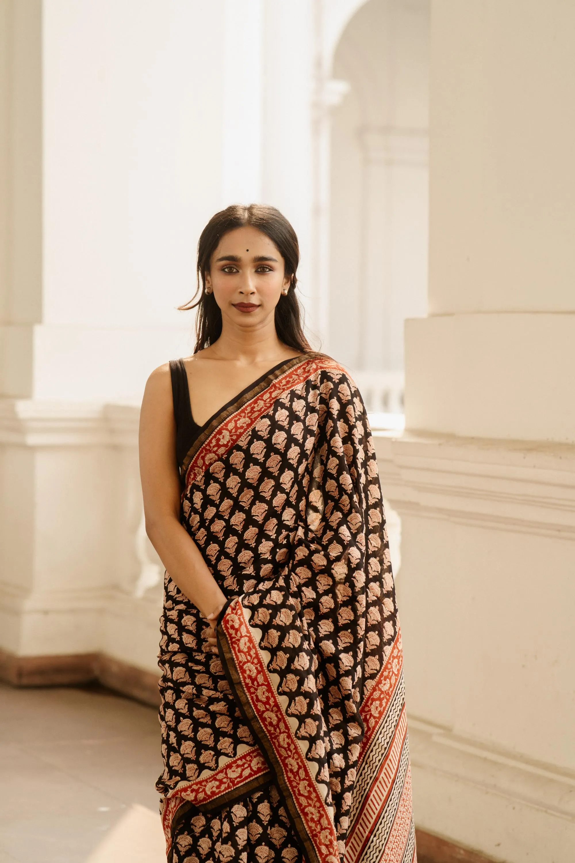 Naltural dyed Bagru saree - Roheda- Mugha boota Syahi Begar