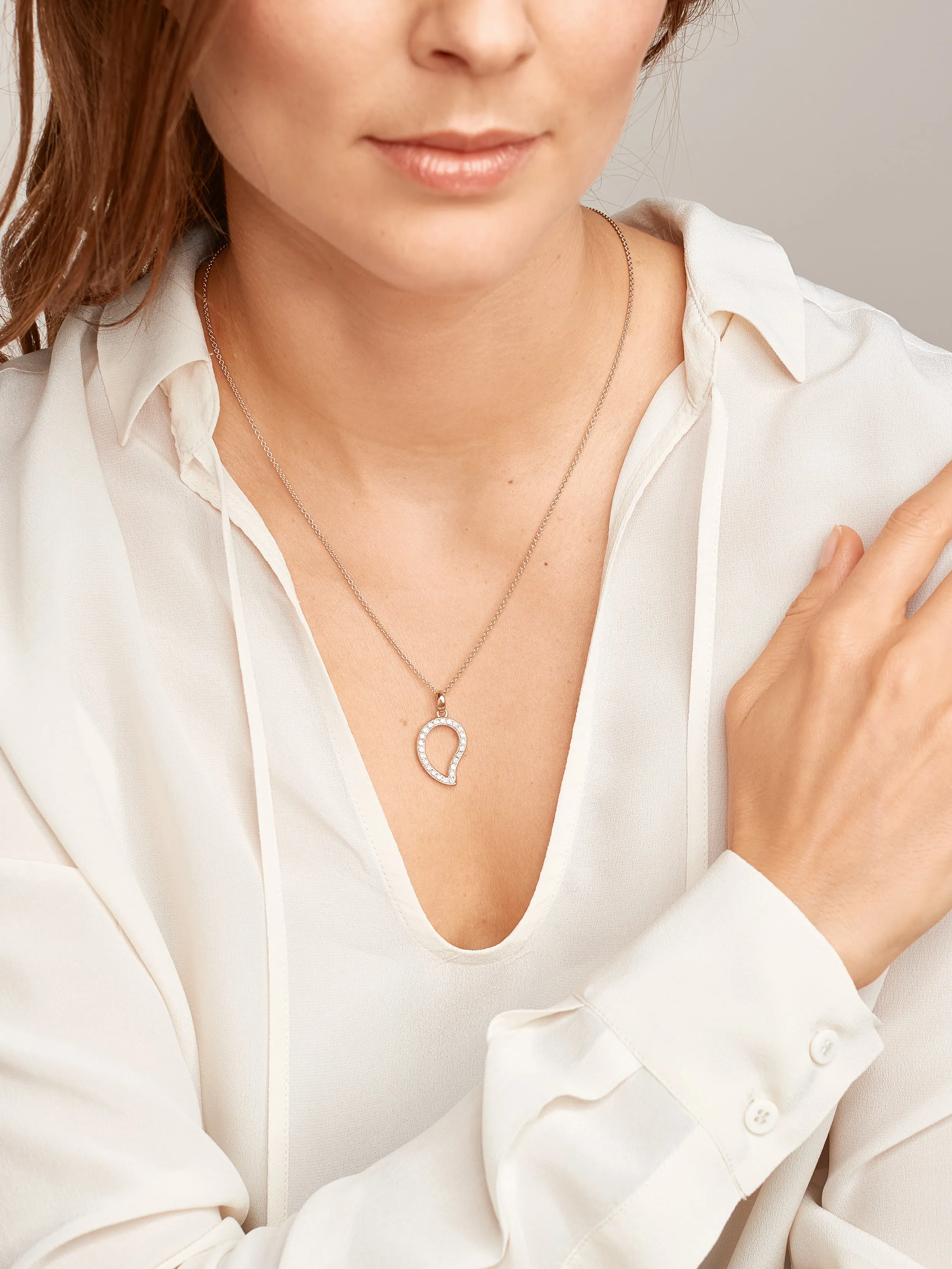 Pendant SIGNATURE large Diamond Pavé with Diamond Pavé