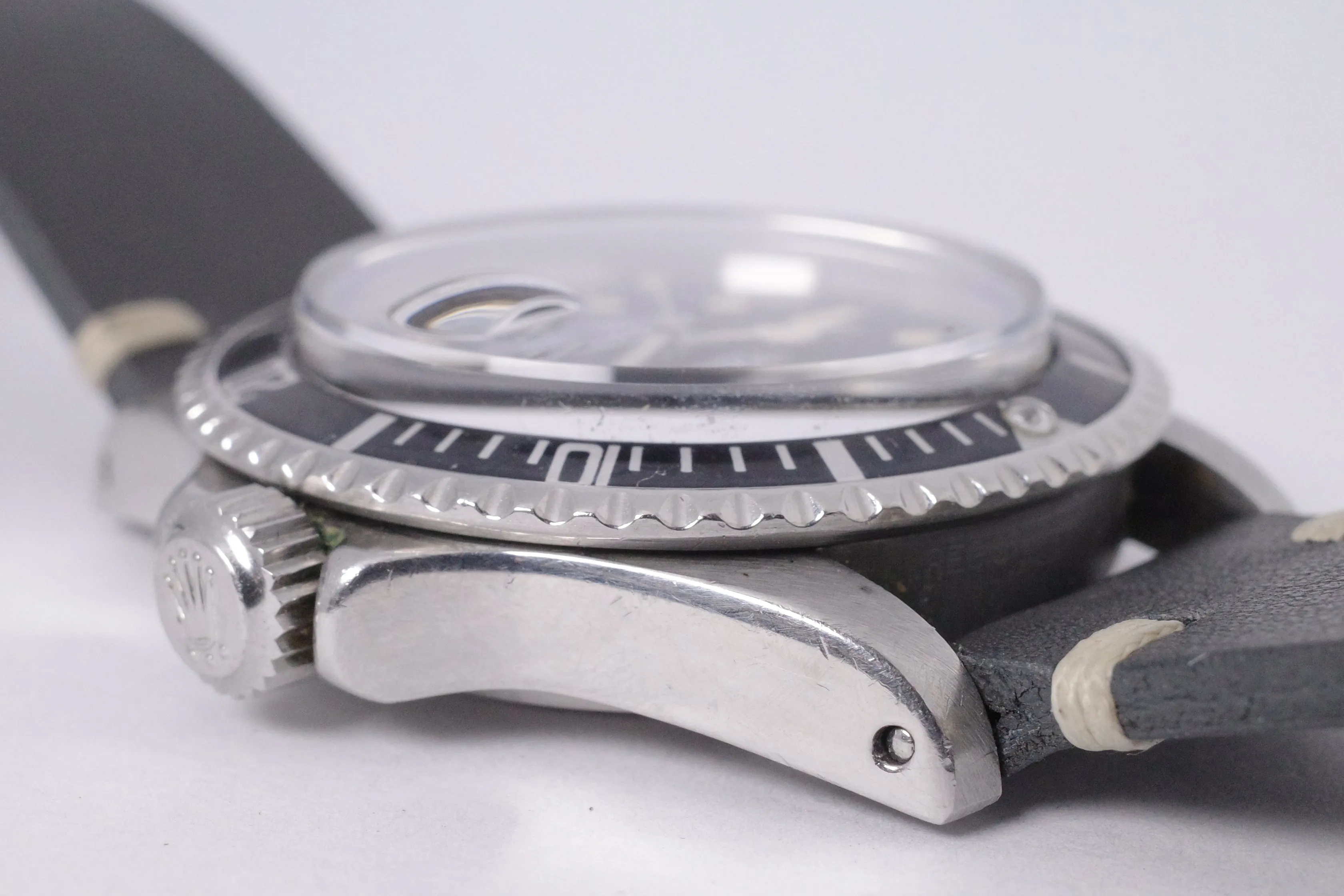 ROLEX VINTAGE DATE SUBMARINER 1680 WITH LIGHT BEIGE TONE PATINA ON STRAP $9,500
