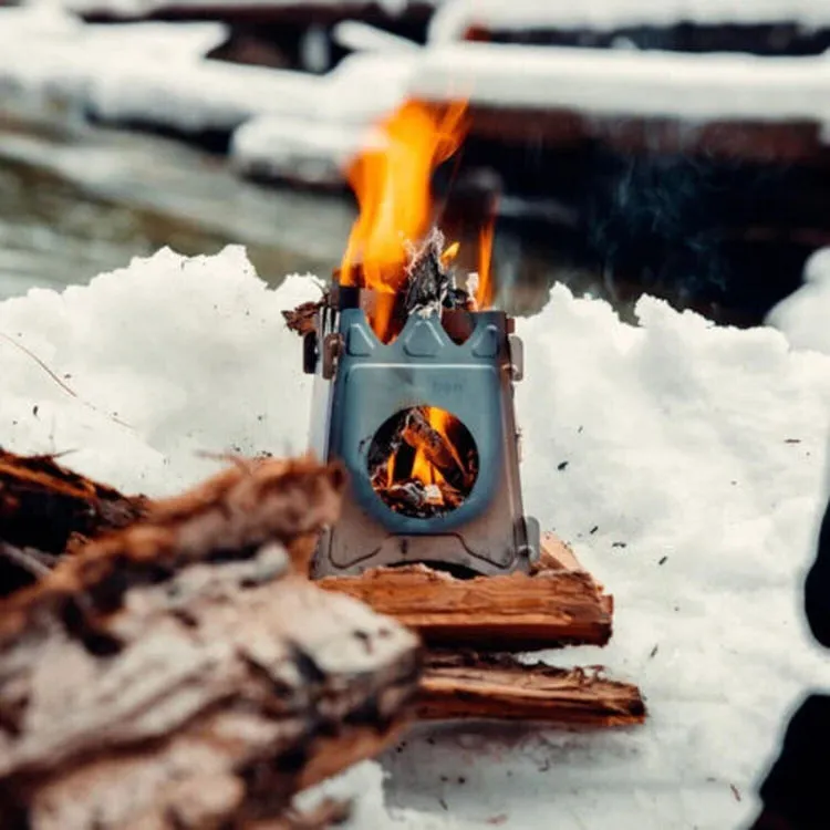 ÜBERLEBEN STAINLESS STÖKER FLATPACK STOVE   WAXED CANVAS SLEEVE