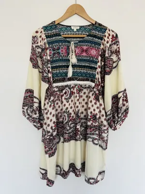 UMGEE Cream Floral Babydoll Dress Sz L Tassel Balloon Sleeves Crochet Tunic Boho