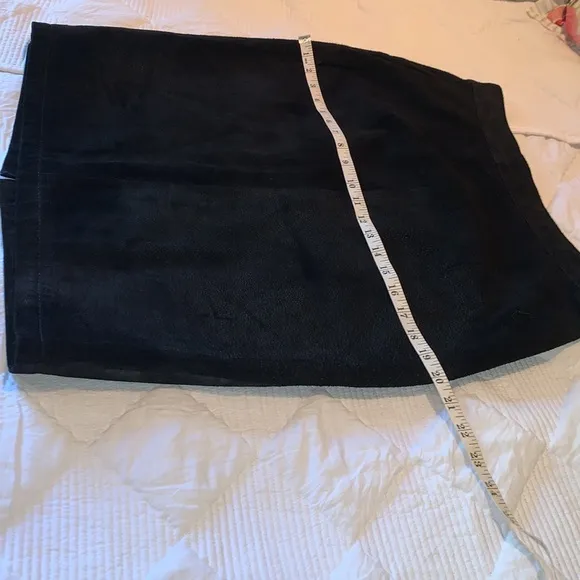Vintage Black Genuine Leather Pencil Skirt