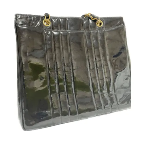 Vintage CHANEL 2.55 combo design black patent enamel chain shoulder bag with vertical stiches and golden CC closure hock. 050815ac2