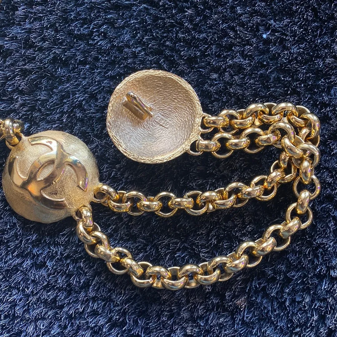 VINTAGE: Chanel Gold Double Coin Chain Link Belt