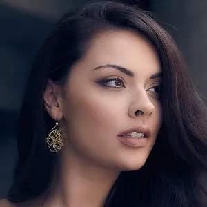 Z Cube Earring